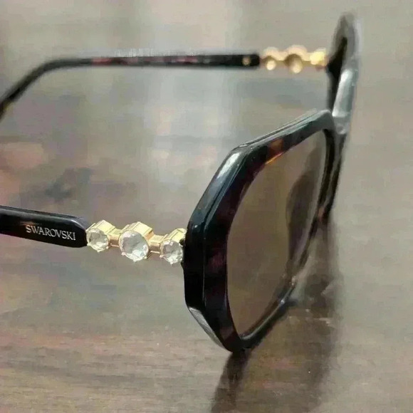 Swarovski Sunglasses SK6017 Brown Frames -  NWT - Picture 6 of 8